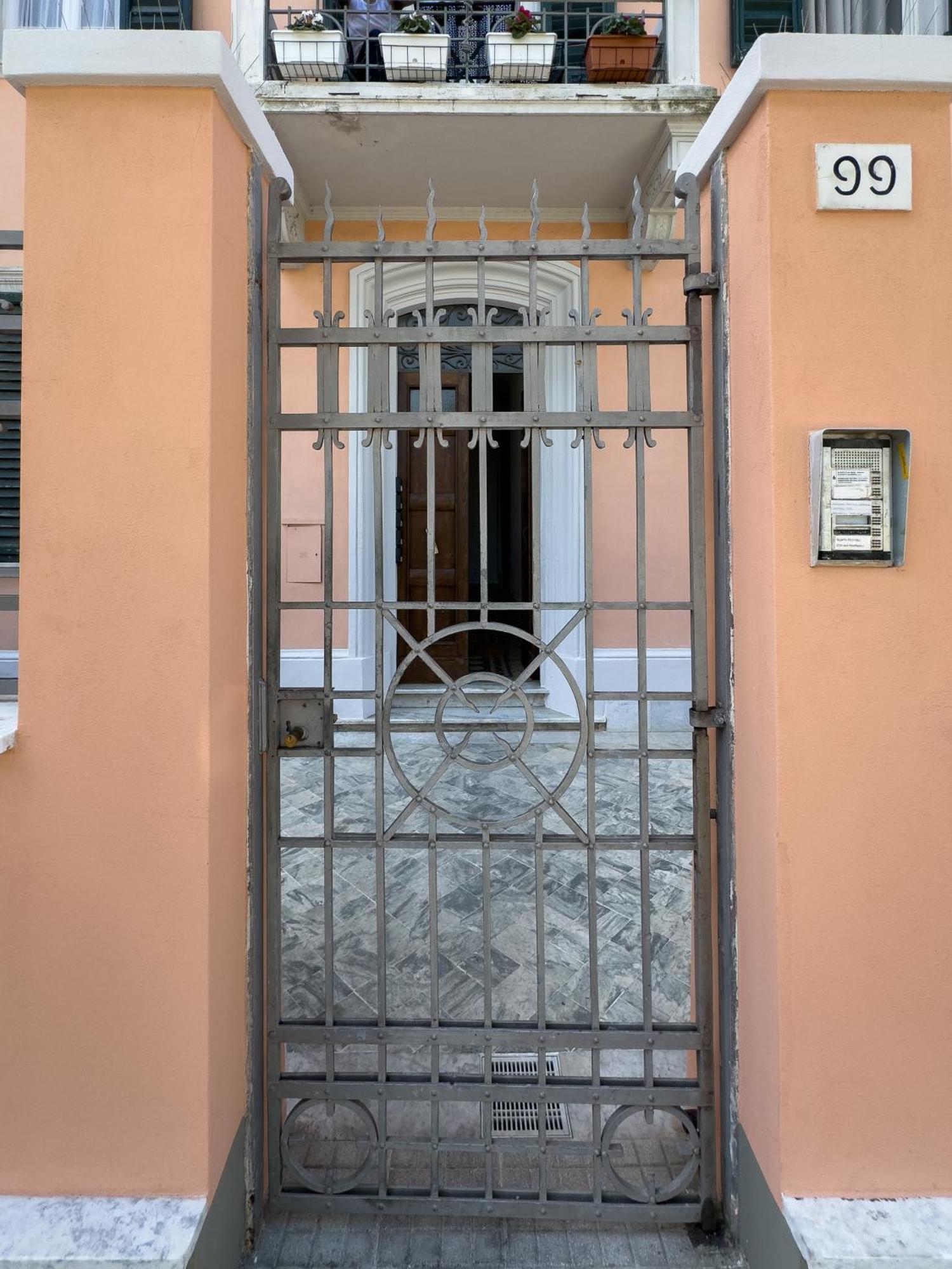 פיזה La Casa Di Eli Appartamenti מראה חיצוני תמונה